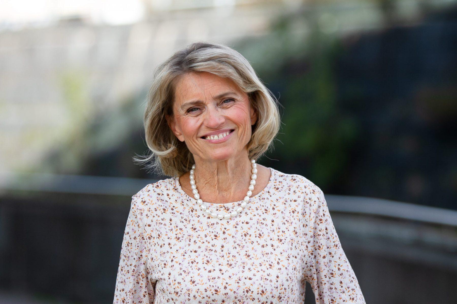 Διώκεται, ἐπειδὴ πρόβαλε τὴν Καινὴ Διαθήκη